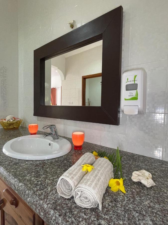 Ferienwohnung Jardin Marron Baie Sainte Anne Exterior foto